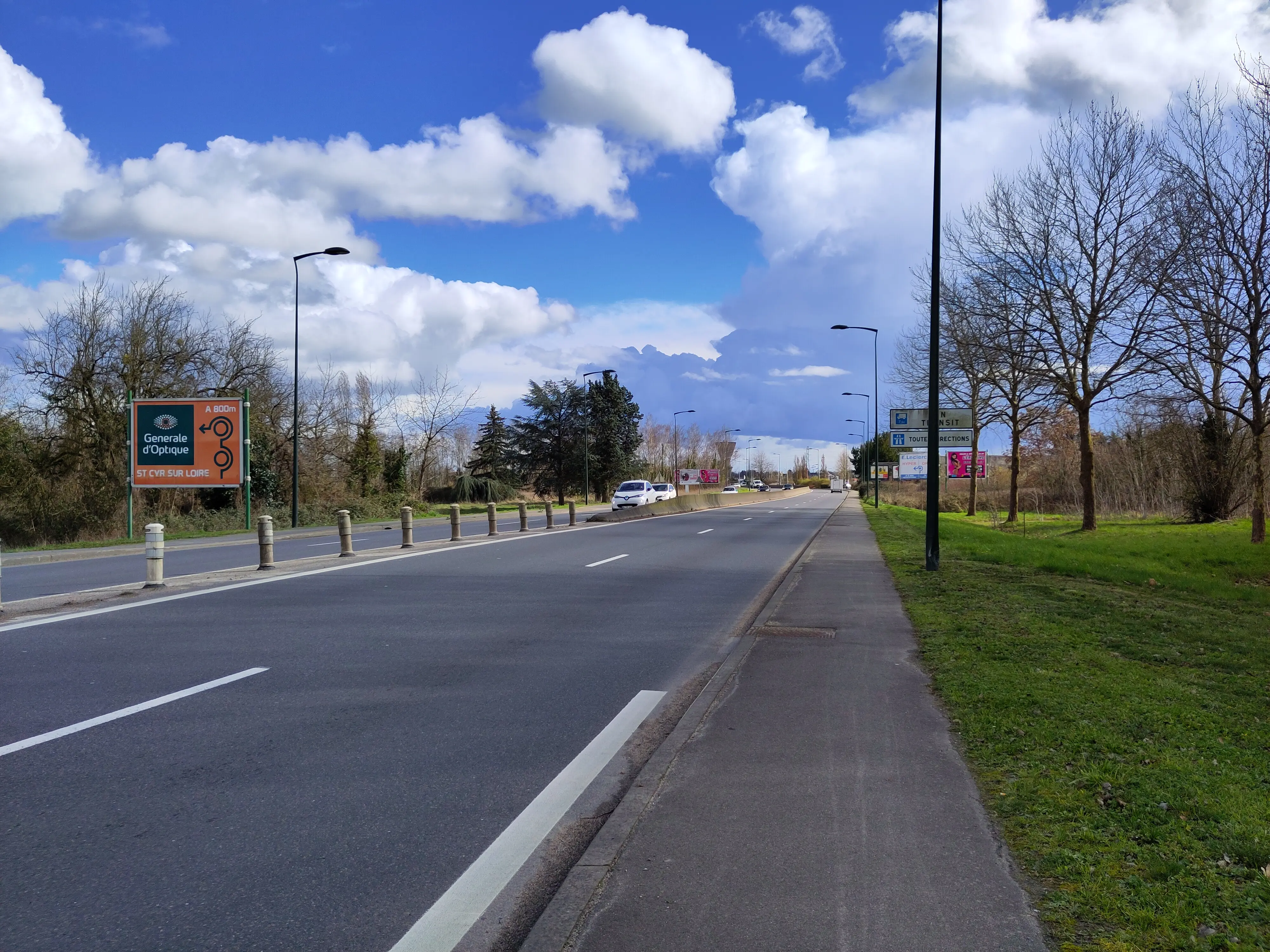 Entrée dans Tours